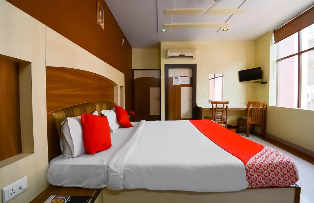 Hotel Samar Palace Near Sodala Vivek Vihar Metro Station-1